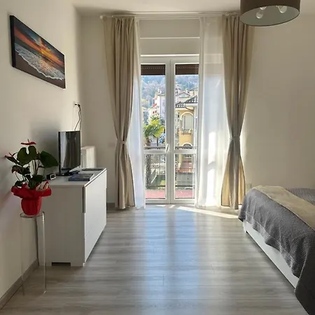 Fior&iris 公寓 斯特雷萨